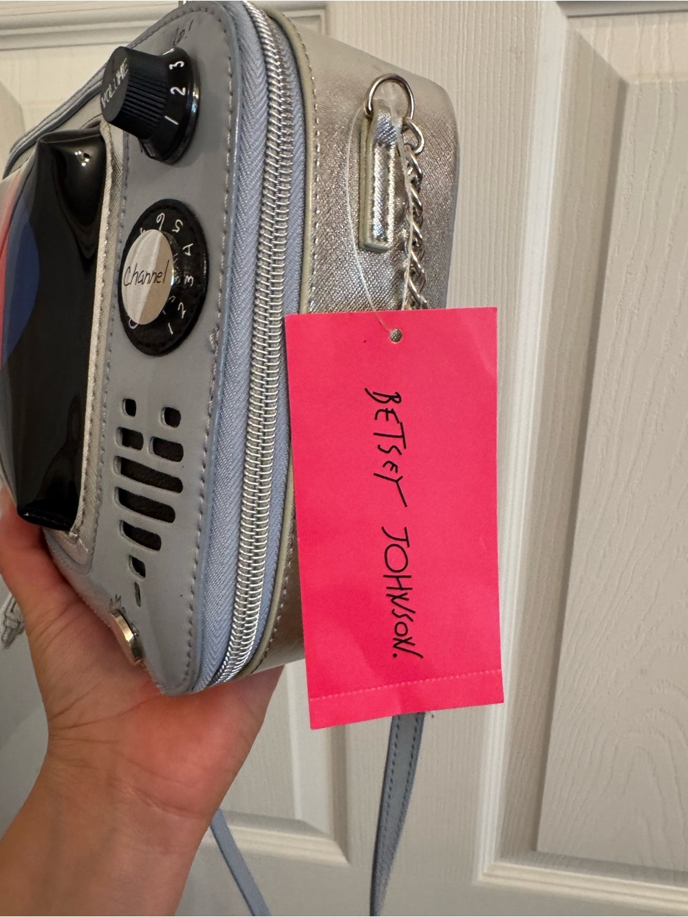 Betsey Johnson TV bag - Picture 5 of 7